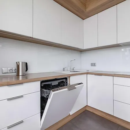 Green House With Garden & Parking By Renters * 초르조프