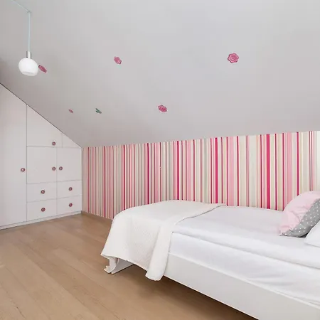 펜션 Green House With Garden & Parking By Renters
