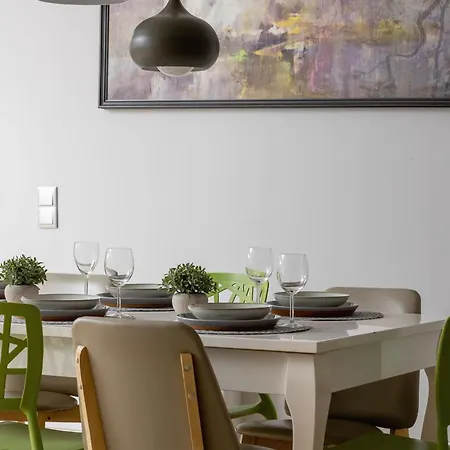 펜션 Green House With Garden & Parking By Renters 초르조프