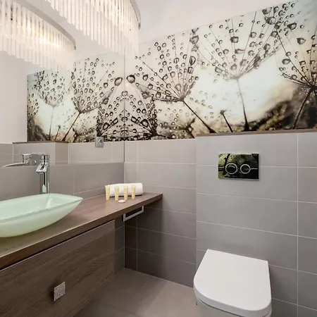 펜션 Green House With Garden & Parking By Renters 초르조프