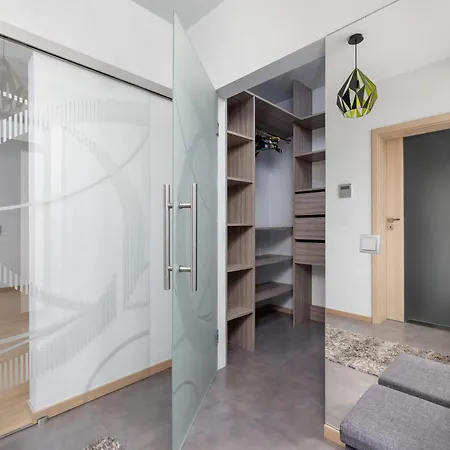 펜션 Green House With Garden & Parking By Renters *